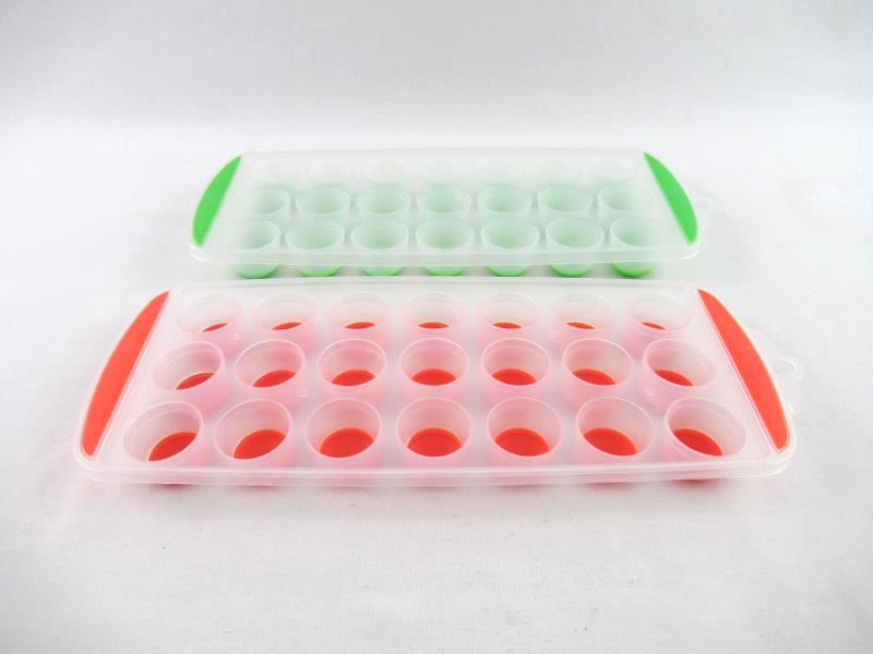 Set of 4 Ice Cube Trays Silicone Base Multi Color Clear Plastic Unbranded