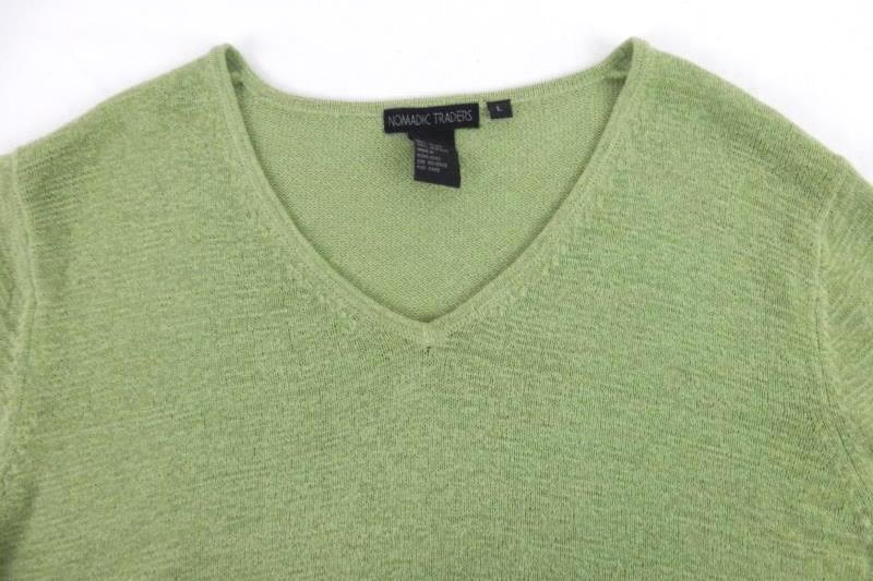 Nomadic Traders Green Knit Sweater Women's Size Large V Neckline Nylon