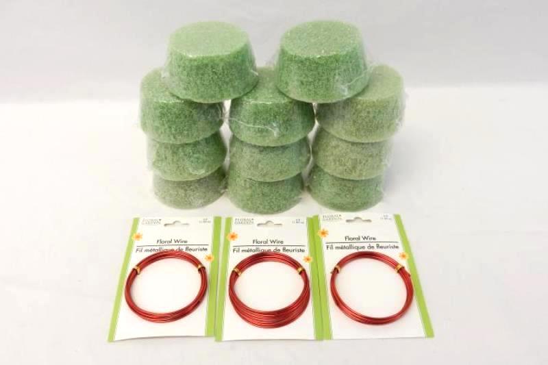 Lot of 14 Floral Craft Supplies Crafting Foam 3.8in x 2.8in x 1.9in Wire Red