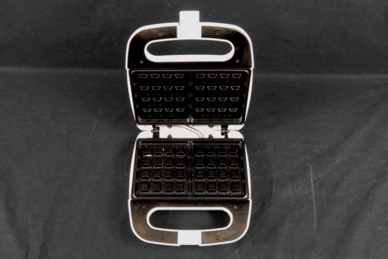 Rival Waffle Maker Model RVS6128A White Walmart Intertek Powers On