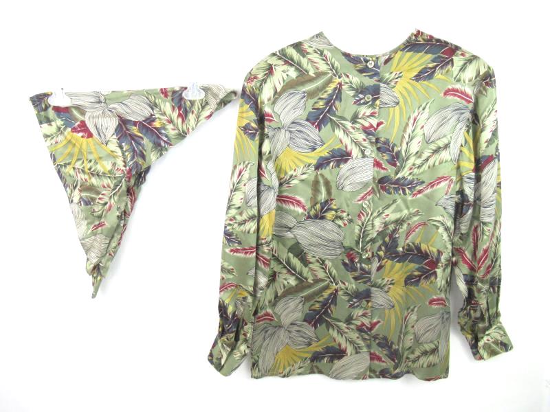 Vintage Doncaster Silks Women's Blouse With Scarf Button Up Back Size 8