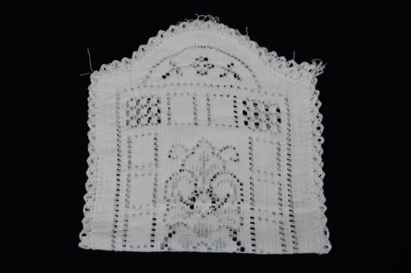 Lot of 2 Hand Made White Doilies Rectangular Circle Lace Runner