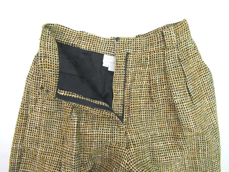 Vintage Doncaster Women's Career Outfit Size 8 Woven Silk Shorts Green Button Up