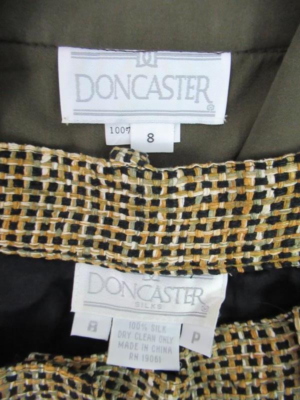 Vintage Doncaster Women's Career Outfit Size 8 Woven Silk Shorts Green Button Up