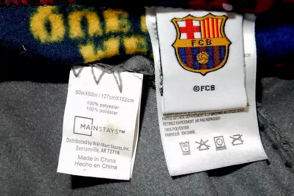 Lot of 2 Throw Blankets Fleece Cozy Grey Mainstays FCB Mes Que Un Club