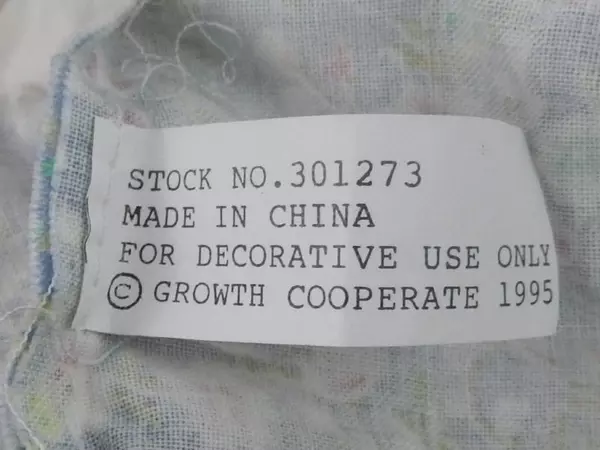 Growth Corporate 1995 Shelf Sitter Doll Cloth Wood Floral Dress Straw Hat