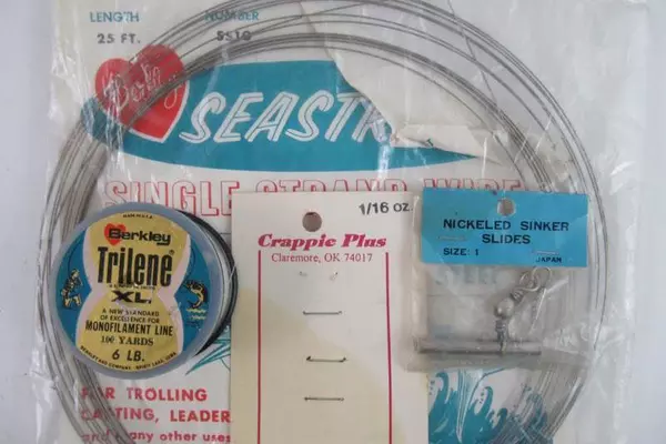 Lot of Vintage Fishing Tackle Monofilament Line Crappie Jigs Single Strand Wire