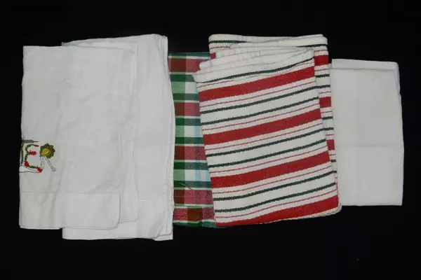 Lot of 5 Christmas Kitchen Linens Hand Towels Napkins Cross Stitch Red Green