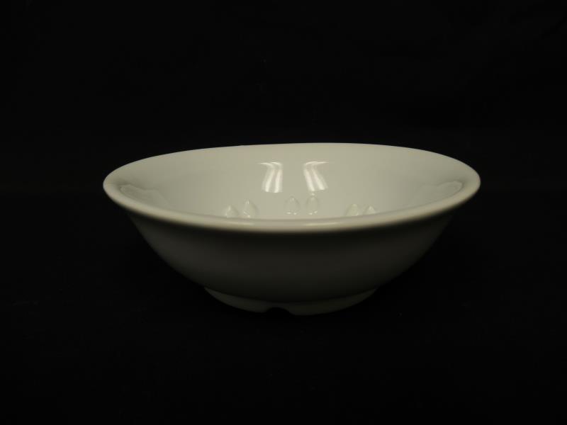 Lot of 4 Cordon Bleu White Grapefruit Citrus Juicer Bowls 5.5 Inch Round