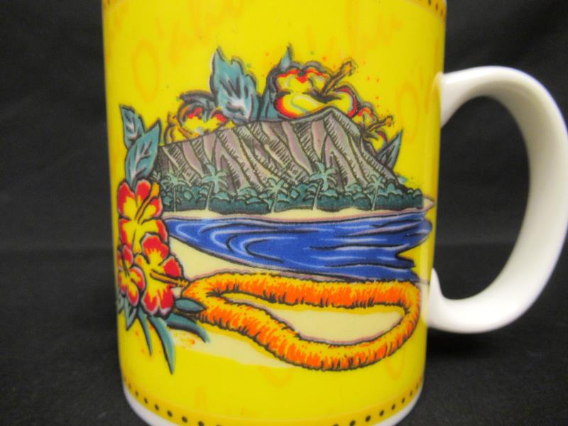 Lot of 3 Hilo Hattie The Store of Hawaii Coffee Mugs 2002 Yellow Island Scene