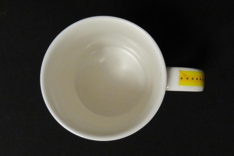 Lot of 3 Hilo Hattie The Store of Hawaii Coffee Mugs 2002 Yellow Island Scene