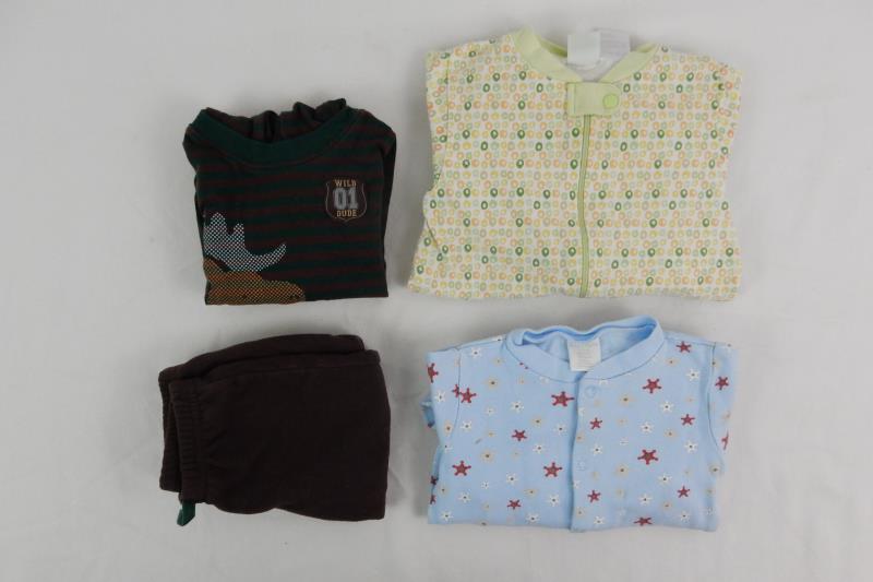 Lot of 4 Baby Clothes Size 6 To 9 Months Blue Green Stars Dots Sleepers Outfit