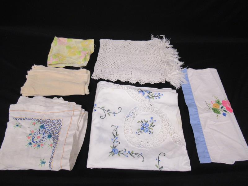 Lot of Vintage Linen's for Crafting Cutters Fabric Cross Stitch Floral Doilies