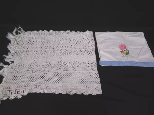 Lot of Vintage Linen's for Crafting Cutters Fabric Cross Stitch Floral Doilies