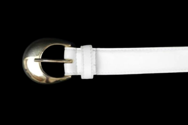 Vintage Milor Women's Fashion Belt Size M/L White Faux Leather Gold Toned Buckle