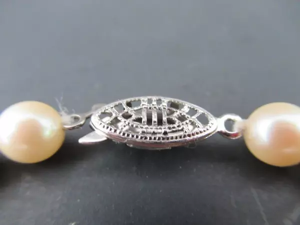 Vintage G Silver Pearls Ivory Single Strand Imitation Silver Tone Clasp 19 Inch