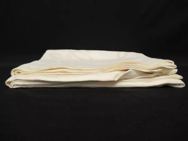 Vintage Cream Rectangular Table Cloth With Satin Rose Pattern Straight Hems