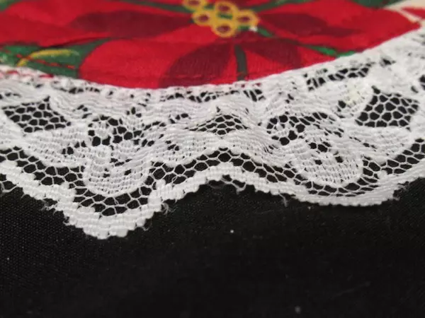 Set of 6 Vintage Poinsettia Doily Coasters Lace Trim Handmade Christmas Decor