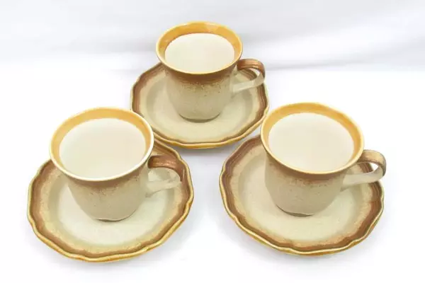 Mikasa Stoneware 3 Coffee Cups and 3 Saucers Whole Wheat Pattern E8000