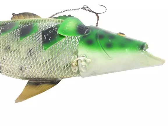 Hanging Green And Gold Metal Mesh Fish Wall Art Piece