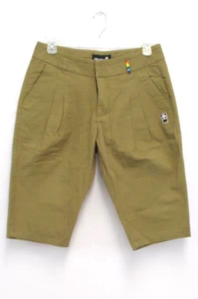 Women's Outfit On The Byas Black T-Shirt Hi Panda Shorts Rainbow Pocket Size L