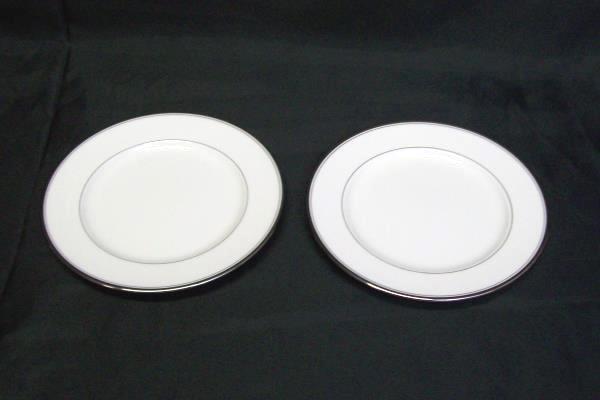 Mikasa Plate Lot: Gothic Platinum Bone China White 4 Medium 4 Large