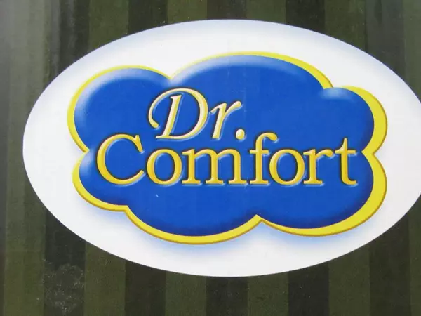 Dr Comfort Cozy Open Heel Slippers Women's Size 7W Pink Fleece Embroidered