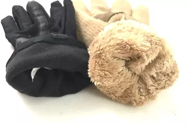 Lot of 2 Pairs Of Totes Isotoner Gloves Women's One Size Black Nylon Tan Knit