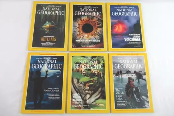 Vintage Set of 12 Issues National Geographic 1992 Complete Year January-December