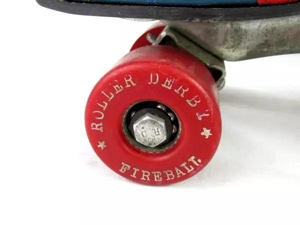 Lot of 2 Pairs Of Fireball Roller Derby Roller Skates Size 1 Blue White Pink