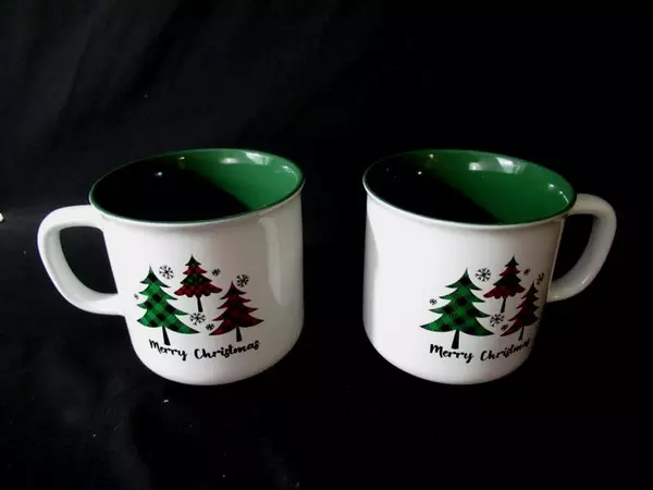 Set of 2 Ceramic Merry Christmas Coffee or Cocoa Mugs Plaid Trees Snowflakes