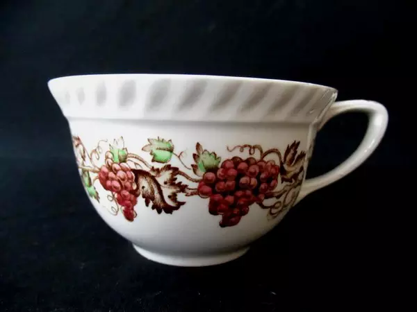 Lot of 3 Vintage Johnson Brothers Tea Cups Empire Grape Pattern