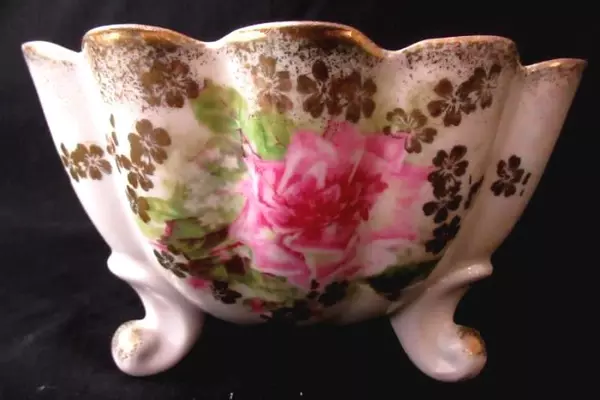 Vintage 3-footed Iridescent Porcelain Bowl White Pink Roses Gold Gilt