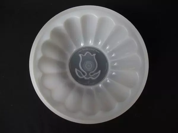 Vintage Tupperware Jel-n-Serve Mold Lid Tulip Seal 620-4