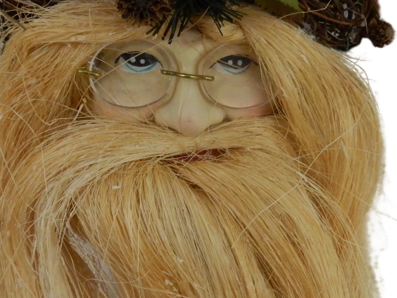 Santa Claus Christmas Wall Hanging with Straw Beard And Hair 12.5 inch