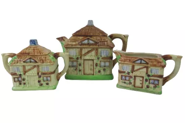 3 Pc Porcelain Cottage Teapot Creamer Lidded Sugar Bowl Brown Beige Roses