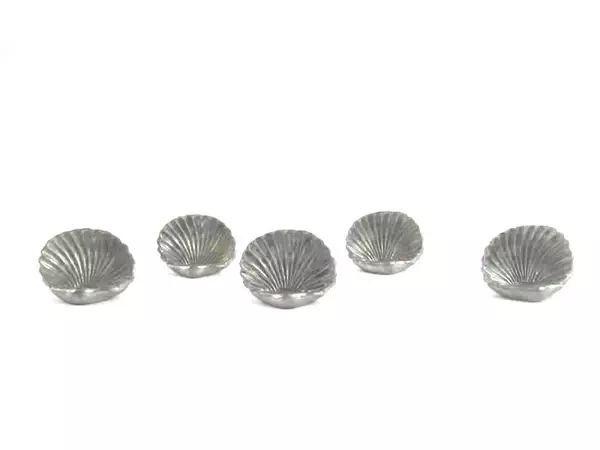 Lot of 5 Pewter Seashells 1.5" x 1.75" Silver Colored Shiny Ocean Beach Décor