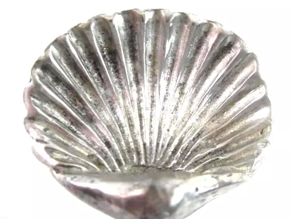 Lot of 5 Pewter Seashells 1.5" x 1.75" Silver Colored Shiny Ocean Beach Décor