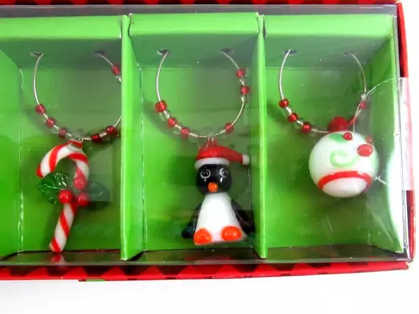 Pier 1 Christmas Wine Glass Drink Charms Set of 6 In Original Box