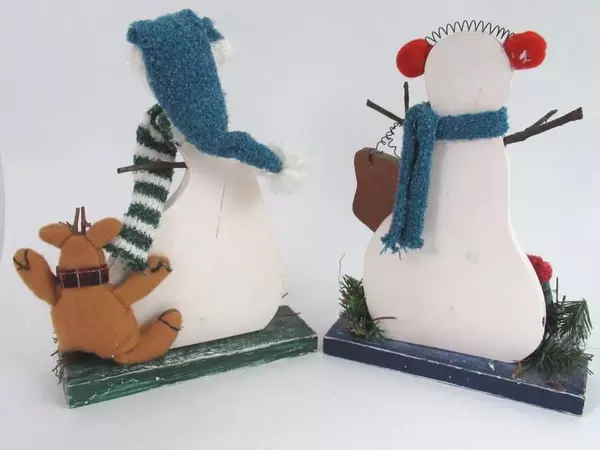 Lot of 2 Joelson Industries Christmas Snowman Shelf Plaque Decorations Festive