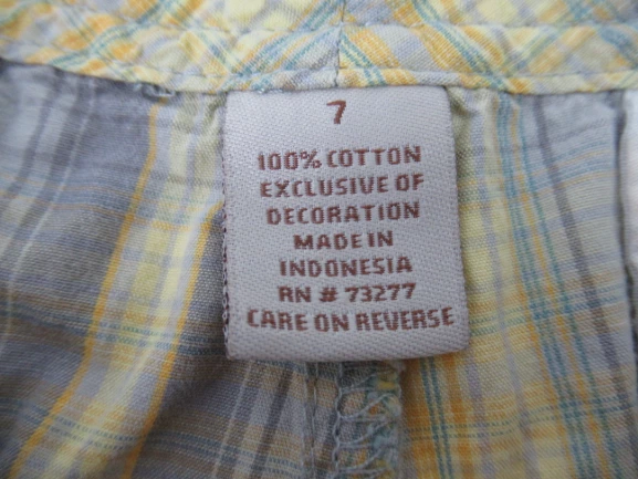 SO Yellow Plaid Bermuda Shorts Junior's Size 7 Grey Pockets