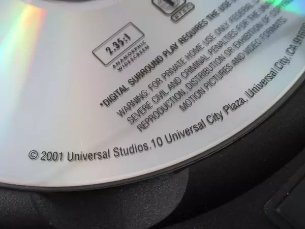 The Family Man Nicolas Cage Tea Leoni PG-13 2001 Universal Pictures DVD Video