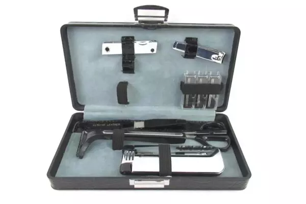 Men's Travel Grooming Kit Razor Nail Clippers Scissors Genuine Leather Case
