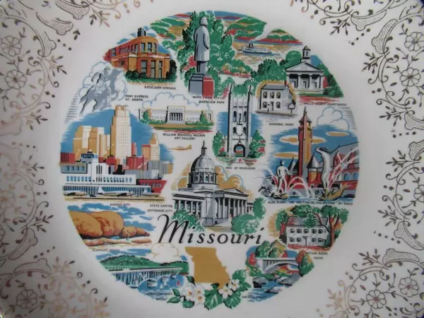 Vintage 9 Inch Collector's Plate State of Missouri Landmarks Made in USA 22K