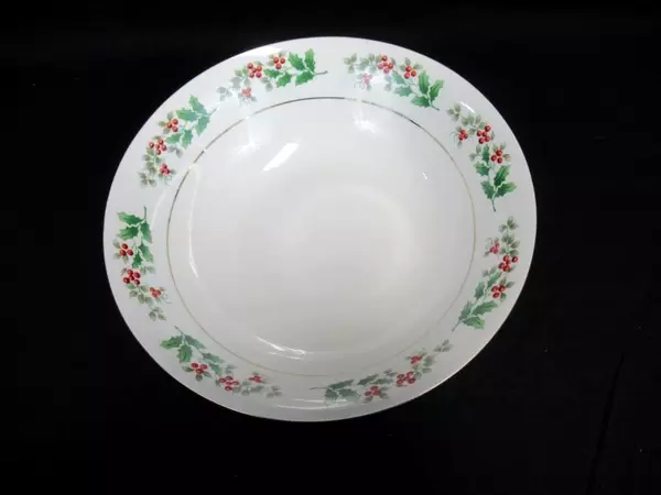 Gibson 9" Vegetable Bowl Holiday Gold Pattern White Red Green Holly Gold Rim