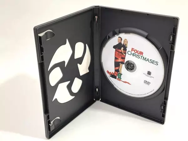 Four Christmases Christmas Holiday Movie DVD Vince Vaughn Reese Witherspoon