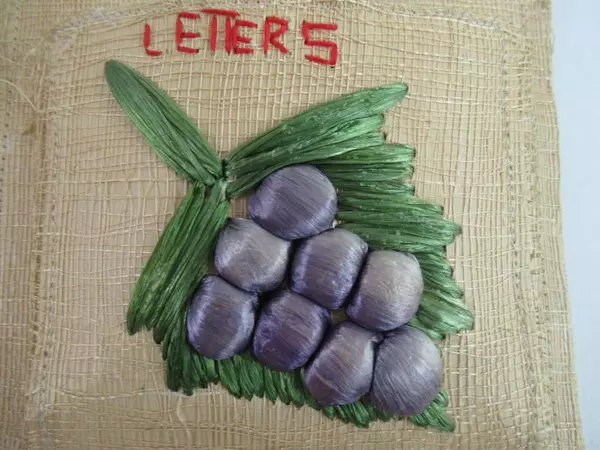 Vintage Straw Woven Letter & Bill Holder Made In The Philippines Fruits