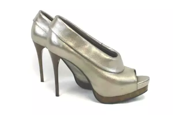Type Z Peep Toe 4 and a Half Inch High Heels Metallic Gunmetal Size 6 and a Half
