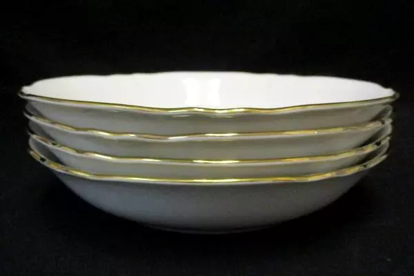 Set of 4 Bowls 7.5 Inch Crescent China by Ranmaru Golden Shell Japan White