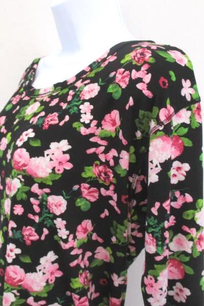 Polly & Esther Size Medium Blouse Top Black w/ Pink Flowers Criss Cross Back